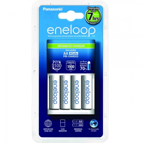 Punjač Eneloop advanced sa 4 AA Eneloop standardne baterije
